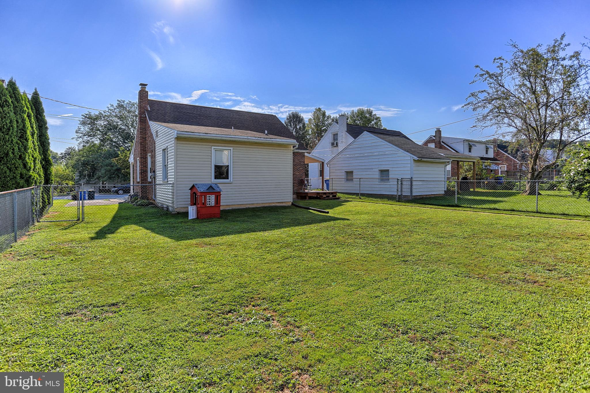 312 Edgewood Road York, PA 17402 - Photo 31 of 34 Gallery Image 31