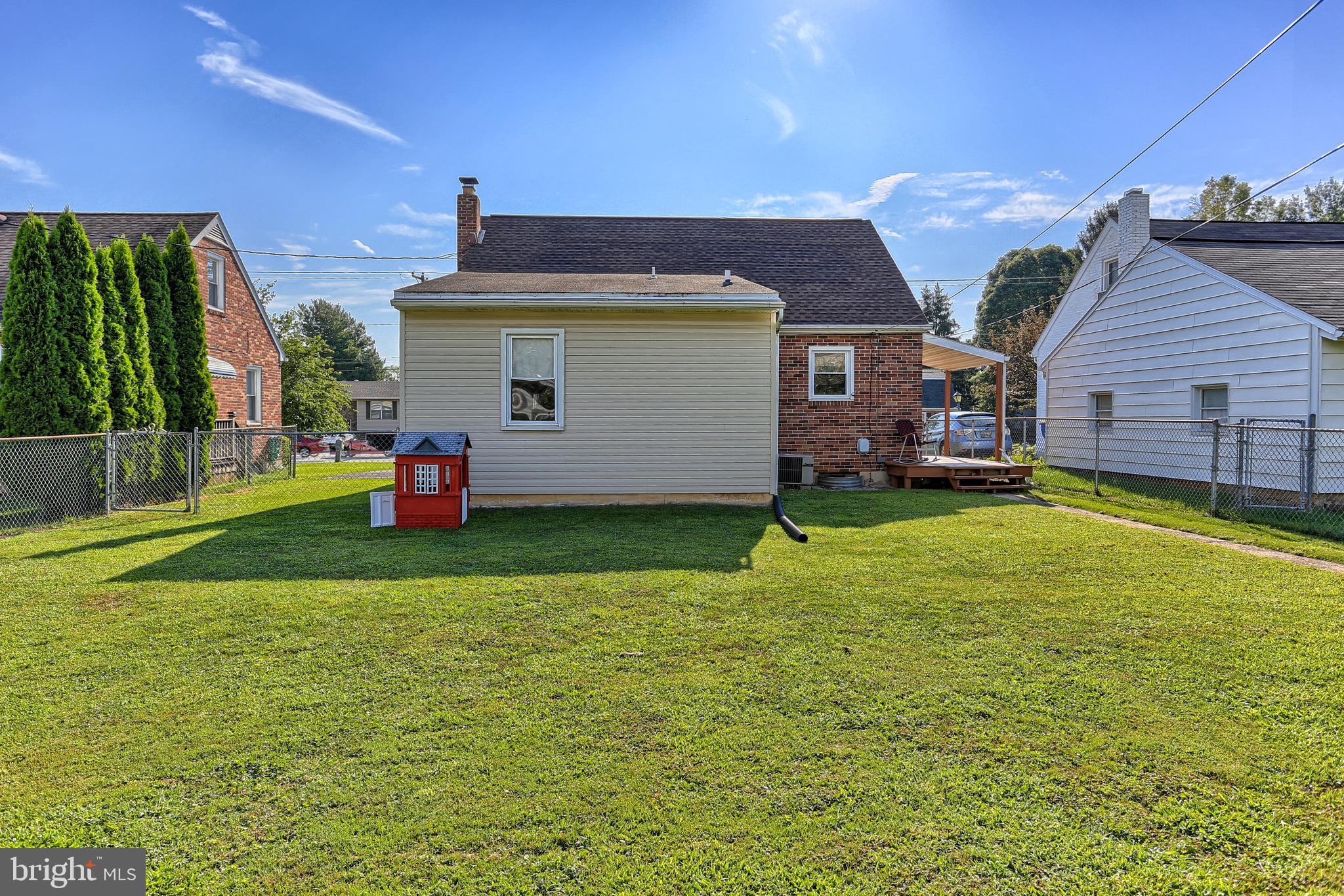 312 Edgewood Road York, PA 17402 - Photo 32 of 34 Gallery Image 32