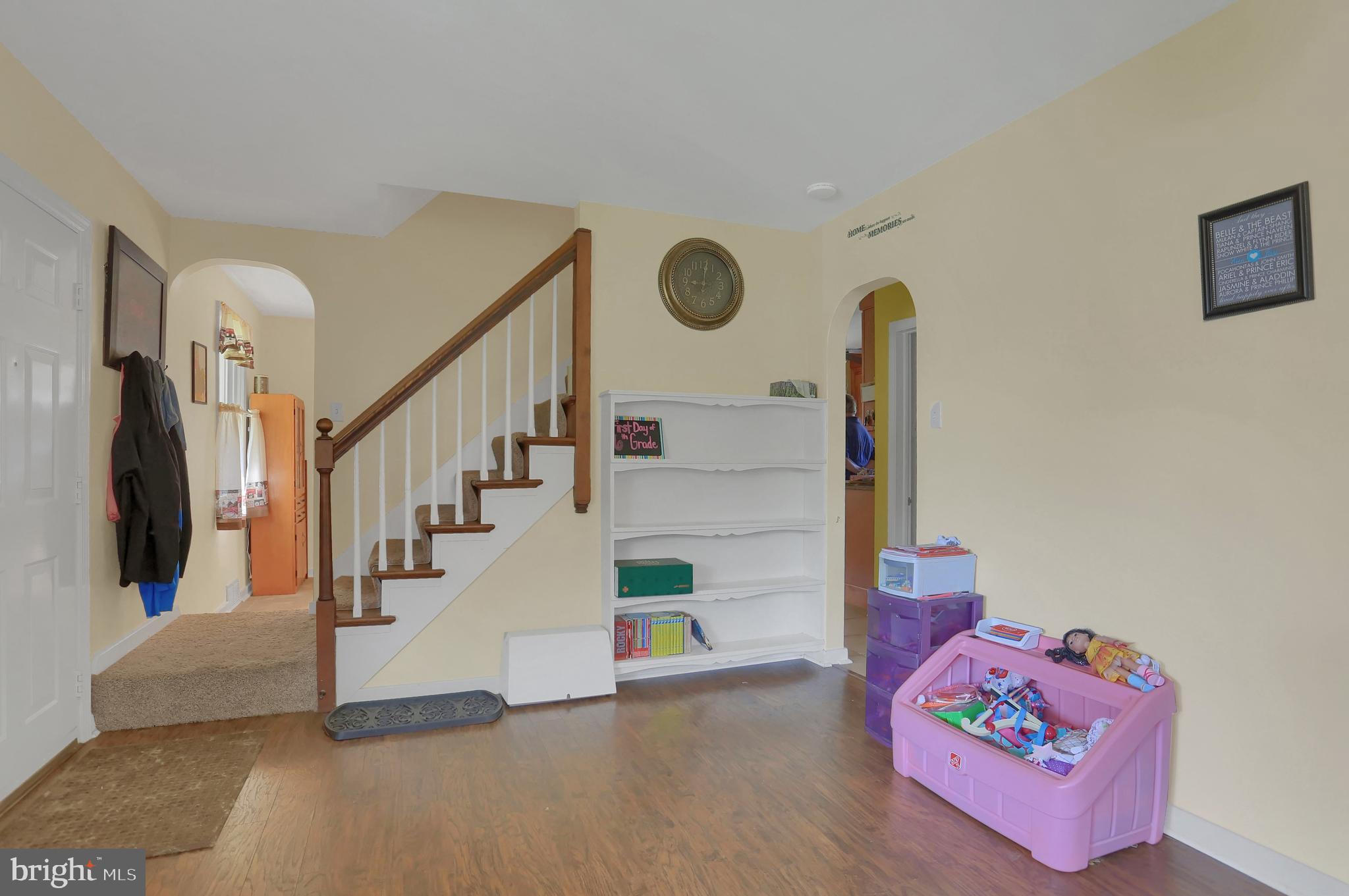 312 Edgewood Road York, PA 17402 - Photo 7 of 34 Gallery Image 7