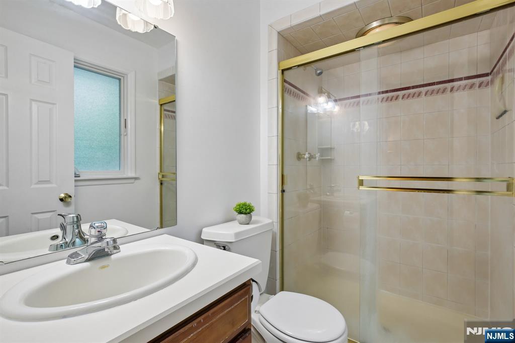 32 Addison Place Ramsey, NJ 07446 - Photo 17 of 31