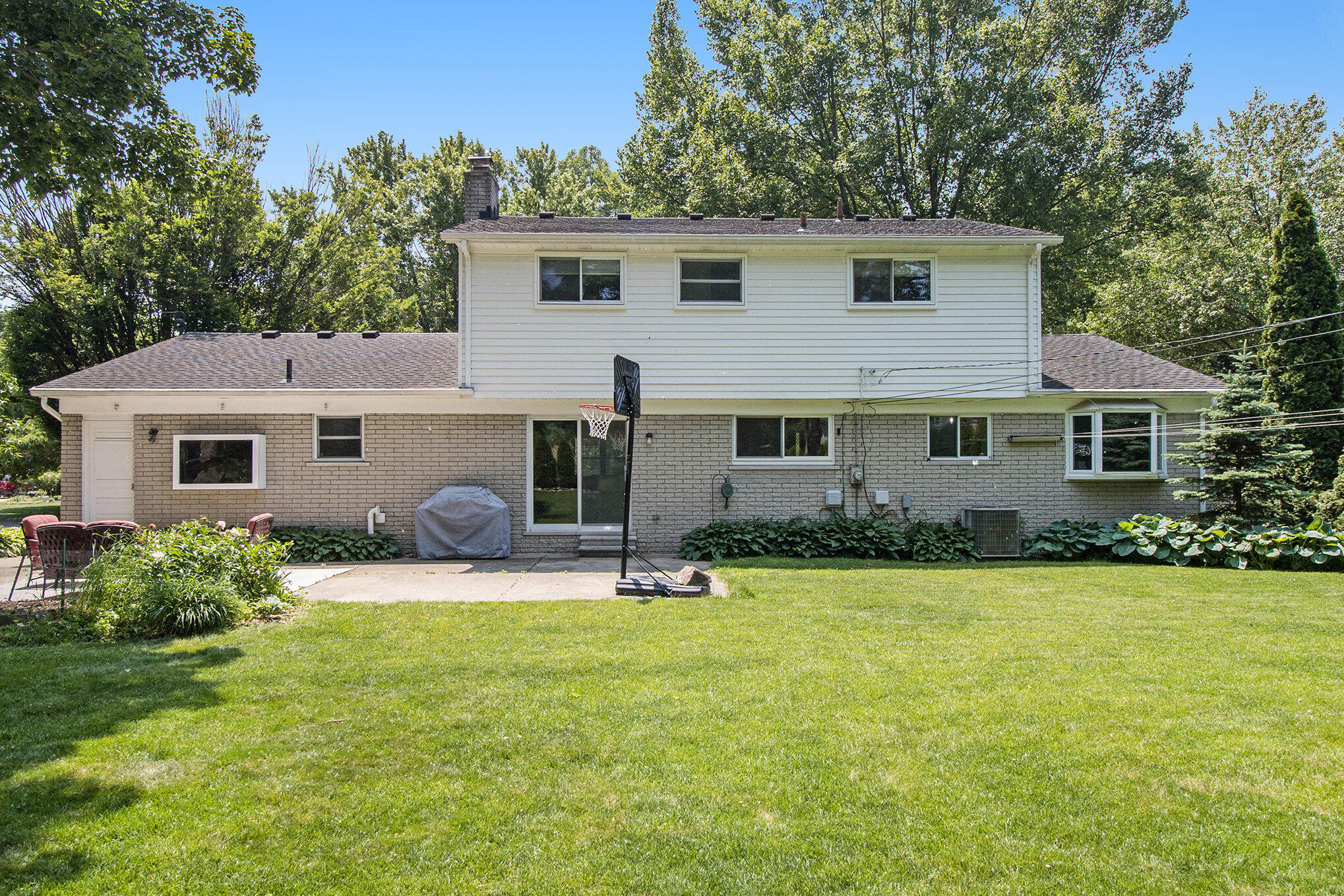 44526 Brookside Road Plymouth, MI 48170 - Photo 29 of 36 034_img_8906_638