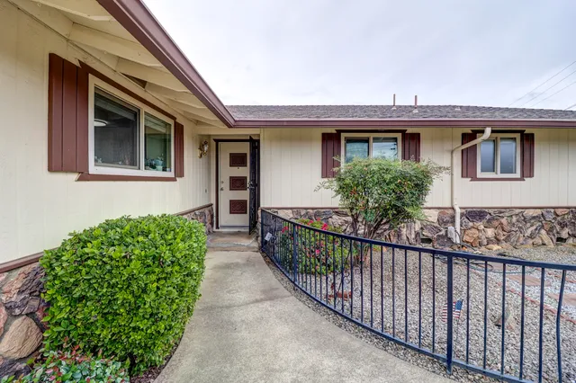$395,000 | 750 Oleta Drive, Redding, CA 96003