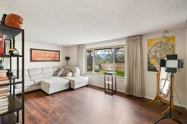 $395,000 | 750 Oleta Drive, Redding, CA 96003