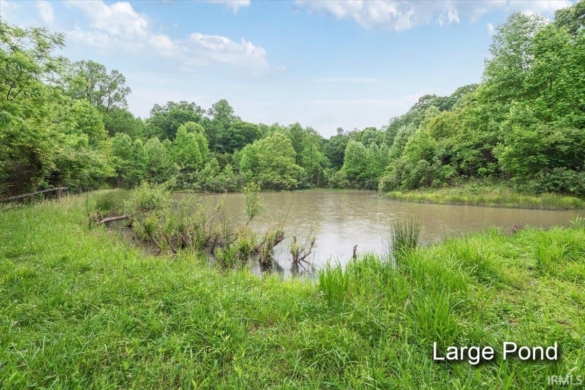 9510 South Snow Road Bloomington, IN 47403 - Photo 2 of 22