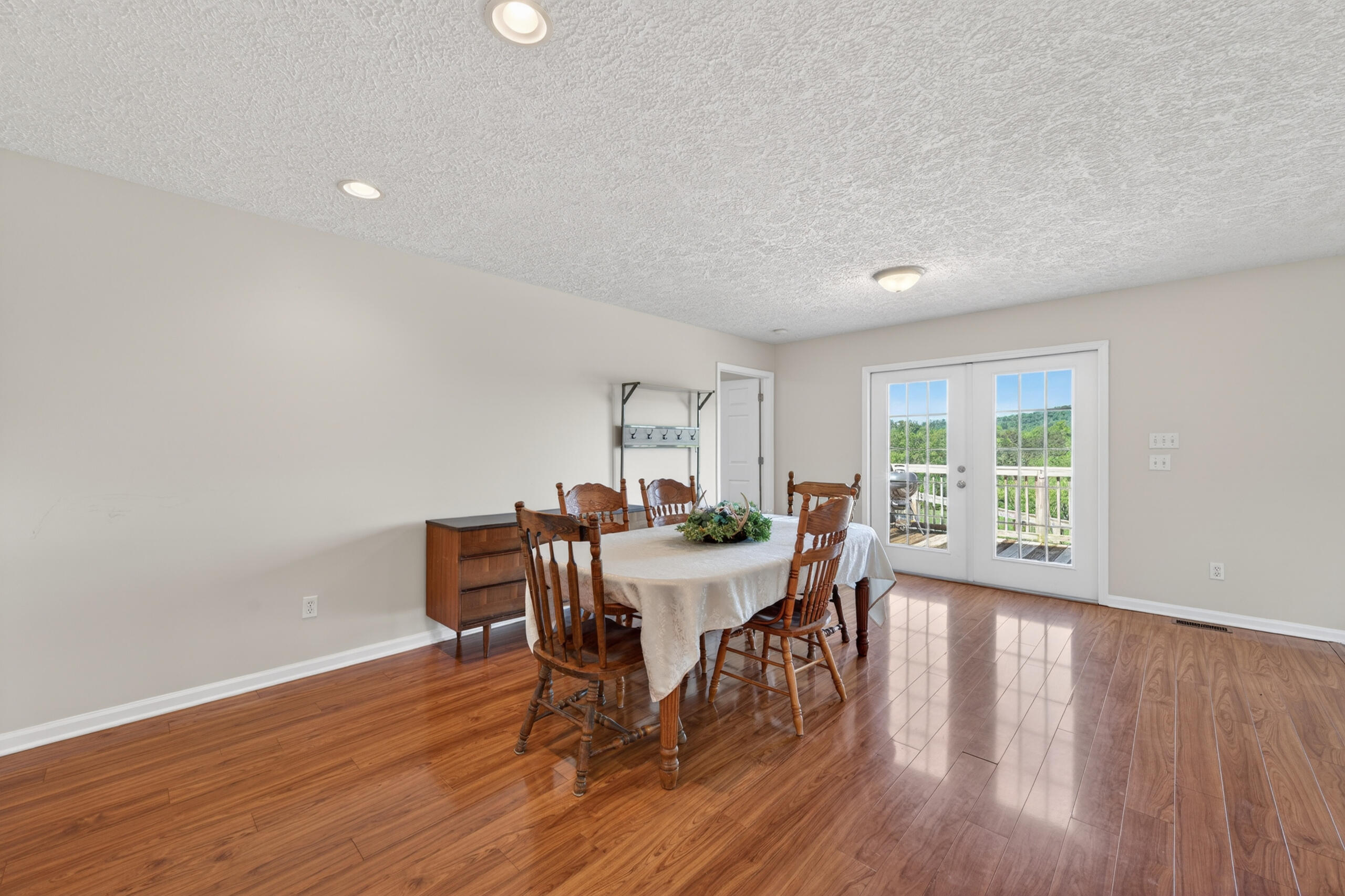 1633 Pilot Mountain Road Moneta, VA 24121 - Photo 36 of 103 Dining Room
