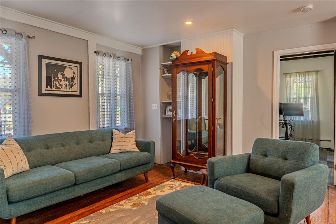 726 Washington Street Coventry, RI 02816 - Photo 18 of 45 Living room