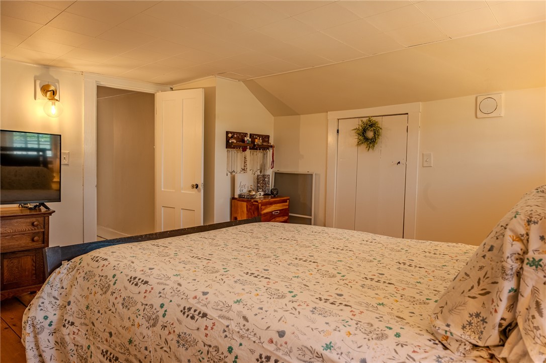 726 Washington Street Coventry, RI 02816 - Photo 31 of 45 2nd floor bedroom