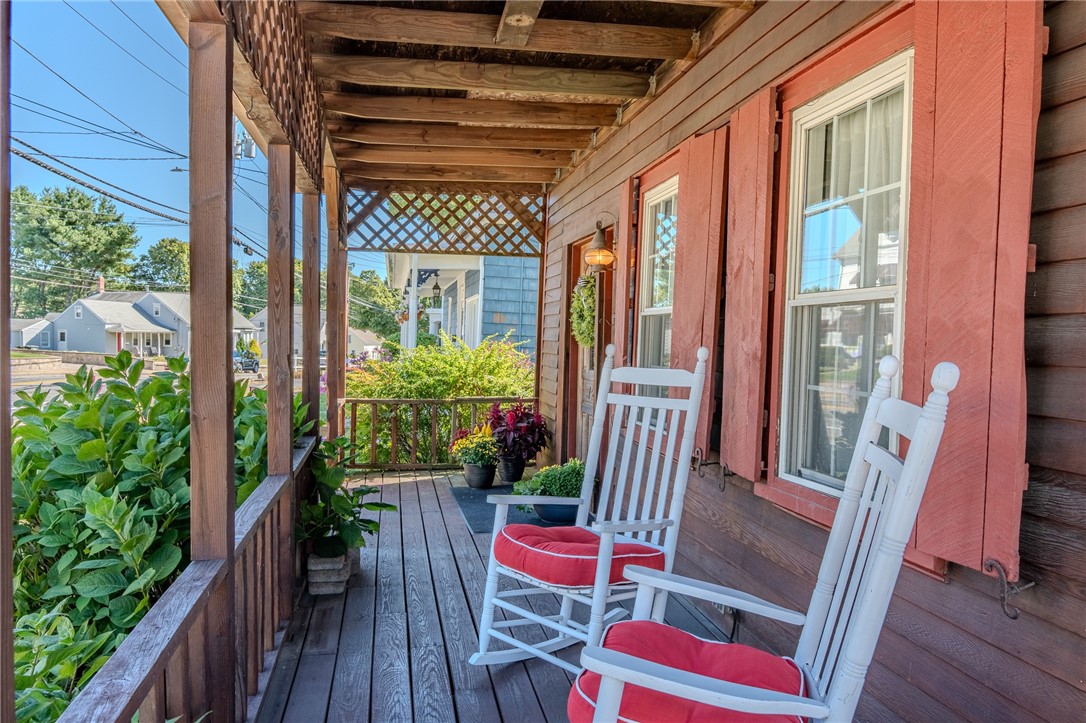 726 Washington Street Coventry, RI 02816 - Photo 5 of 45