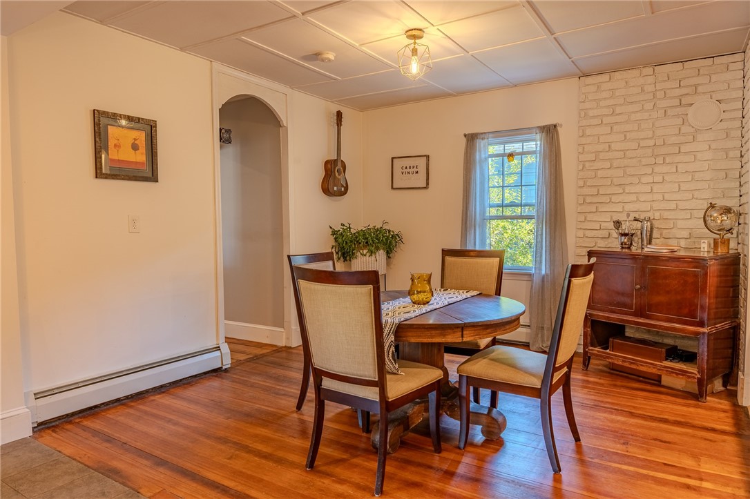 726 Washington Street Coventry, RI 02816 - Photo 7 of 45 Dining area off kitchen