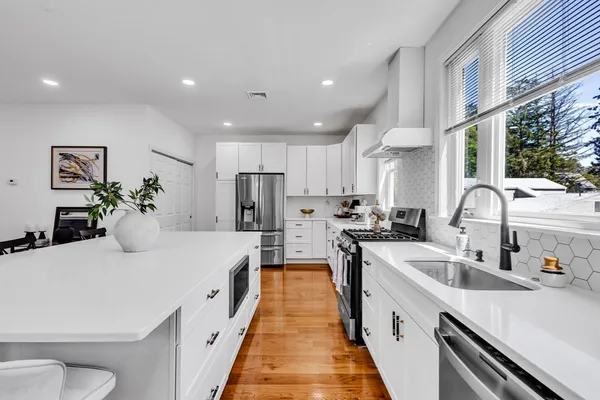 $1,399,000 | 86 Chandler Street, Marlborough, MA 01752
