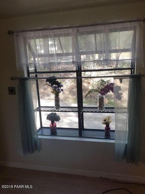 1520 White Spar Road Prescott, AZ 86303 - Photo 10 of 20 a view of window and sitting area