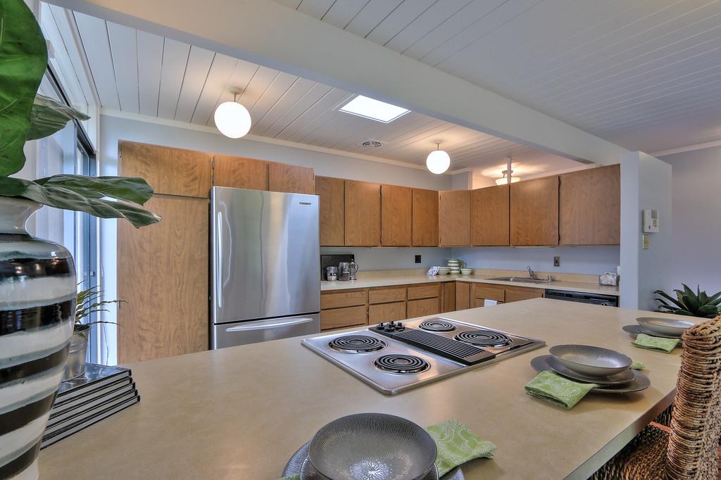 3436 Greer Road Palo Alto, CA 94303 - Photo 12 of 28 Gallery Image 12