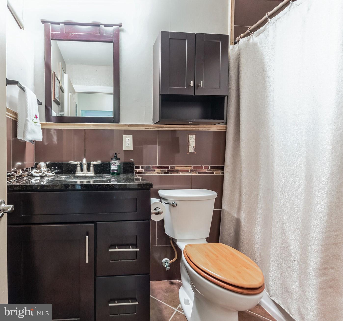 1155 York Rd., Unit J10 Warminster, PA 18974 - Photo 12 of 20 Hall Bathroom