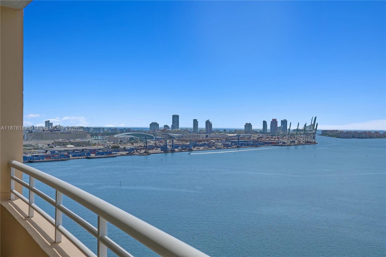 808 Brickell Key Drive, Unit 2506 Miami, FL 33131 - Photo 25 of 30 a view of a city