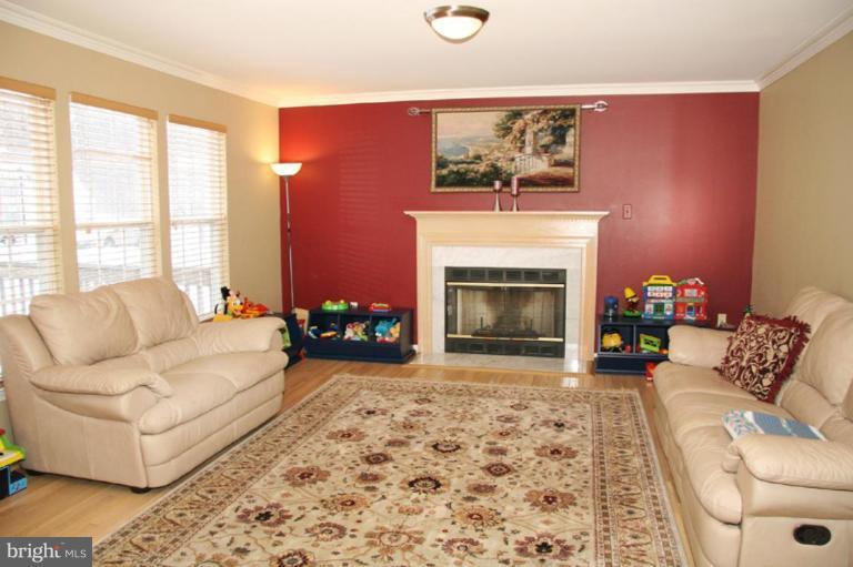 7513 Stream Crossing Road Baltimore, MD 21209 - Photo 9 of 11 Family Room #2