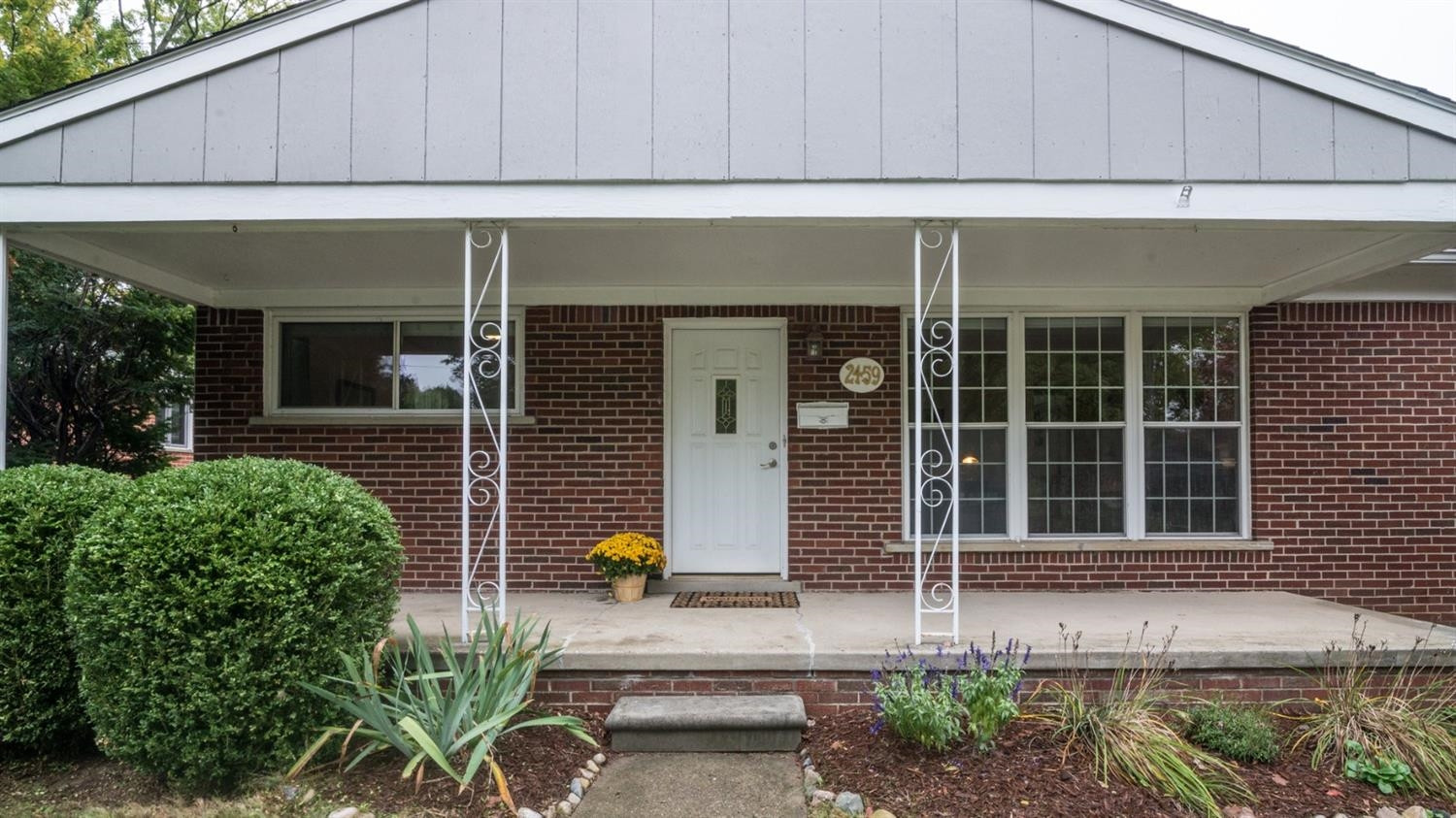 2459 Nottingham Road Ann Arbor, MI 48104 - Photo 2 of 43 Photo 2