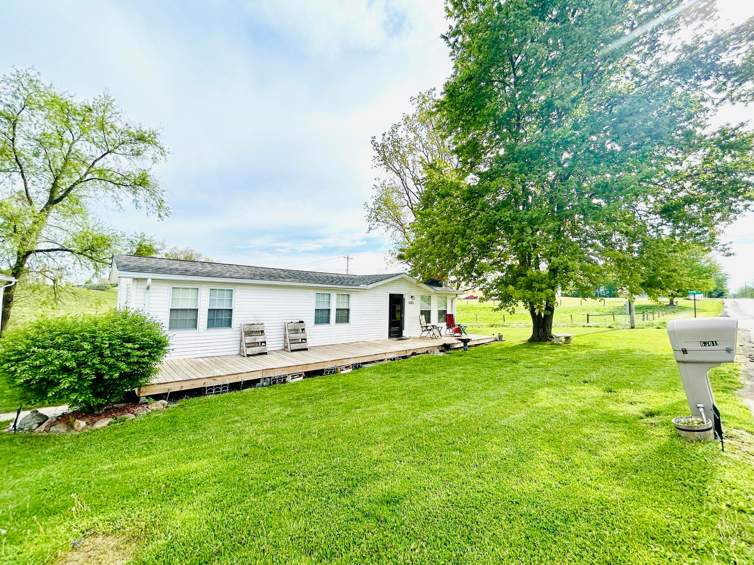6361 Ridge Road Fredericktown, OH 43019 - Photo 2 of 32 IMG_6473
