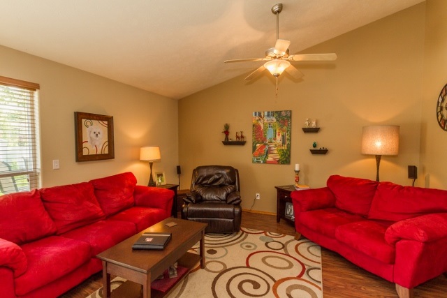 811 South Rees Lane Spokane Valley, WA 99037 - Photo 3 of 18