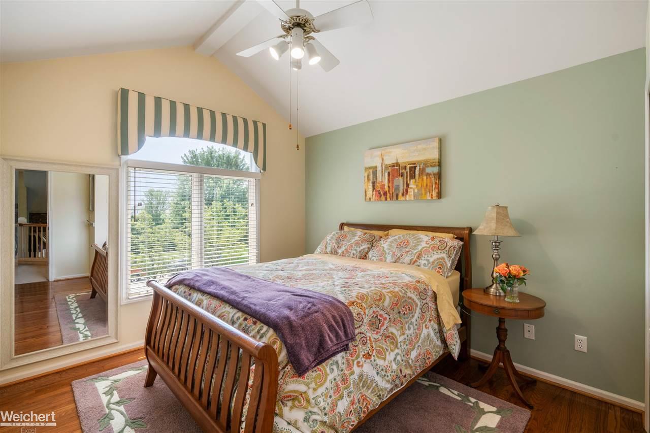 17987 Rocco Drive Macomb, MI 48044 - Photo 33 of 48
