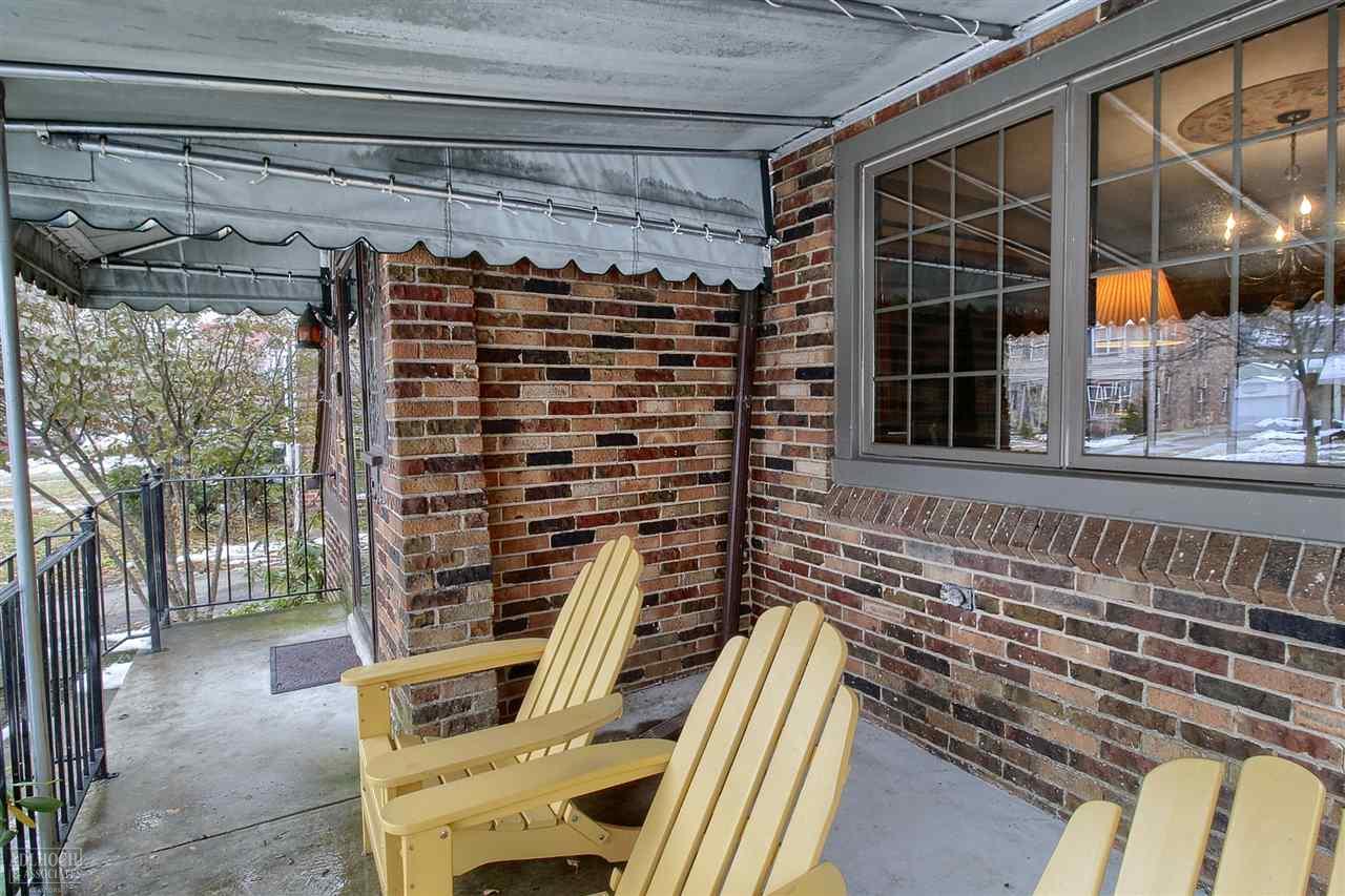 325 McMillan Road Grosse Pointe Farms, MI 48236 - Photo 3 of 31