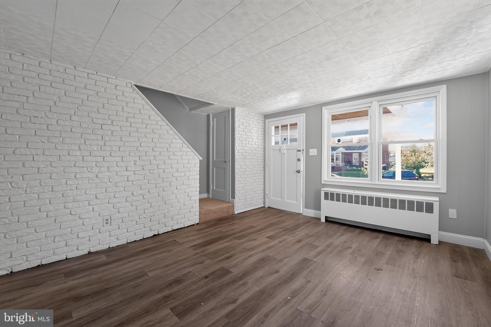 3720 Greenvale Road Baltimore, MD 21229 - Photo 3 of 28 Gallery Image 3