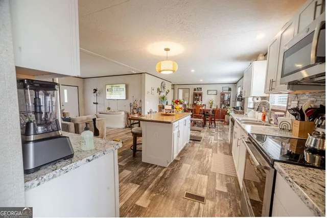 $299,900 | 127 Georgia Drive, Hartwell, GA 30643