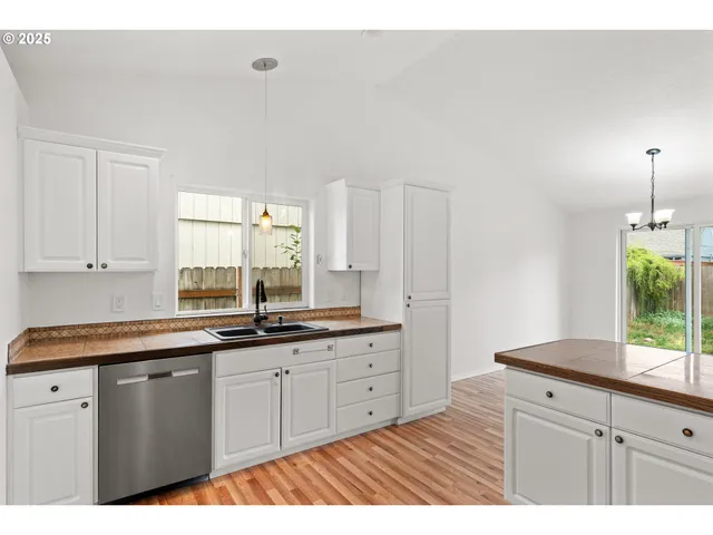 $419,900 | 1237 South 7th Street, Independence, OR 97351