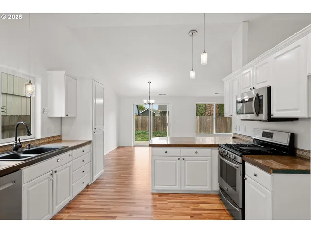 $419,900 | 1237 South 7th Street, Independence, OR 97351