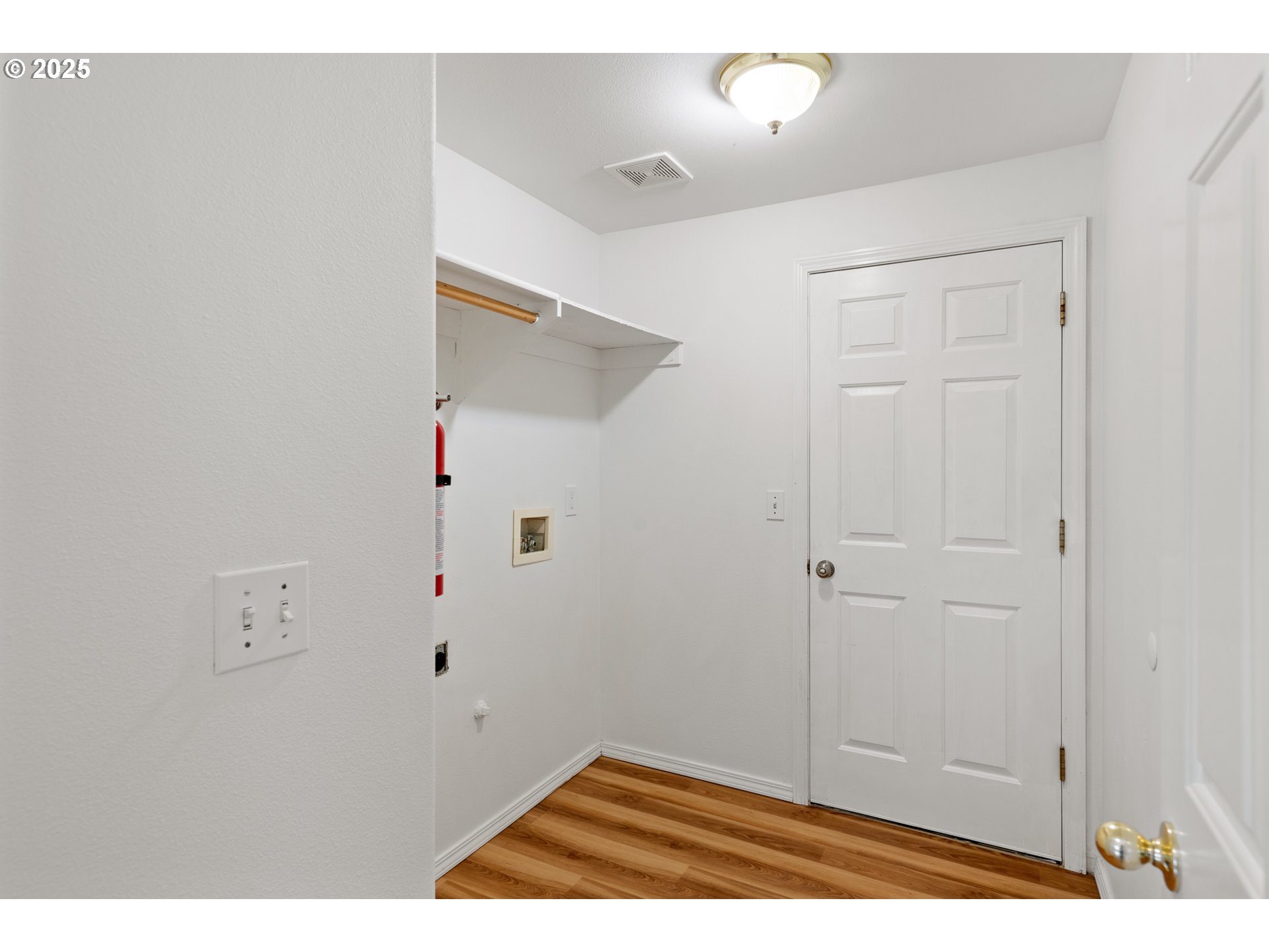 1237 South 7th Street Independence, OR 97351 - Photo 27 of 29 a view of small space