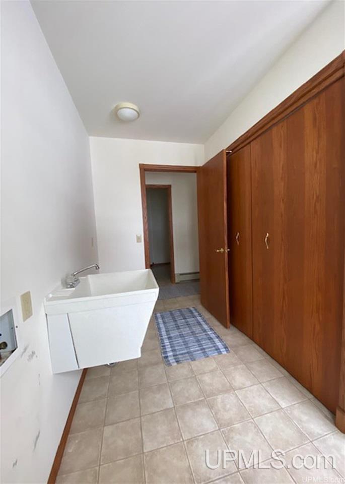 7738 Tipperary Road Gladstone, MI 49837 - Photo 33 of 46 Gallery Image 33