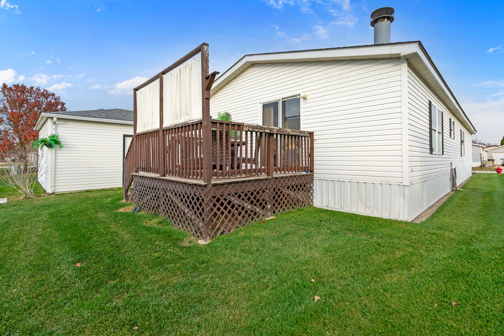 22710 South Ravisloe Lane Frankfort, IL 60423 - Photo 24 of 35 a view of backyard with deck and garden