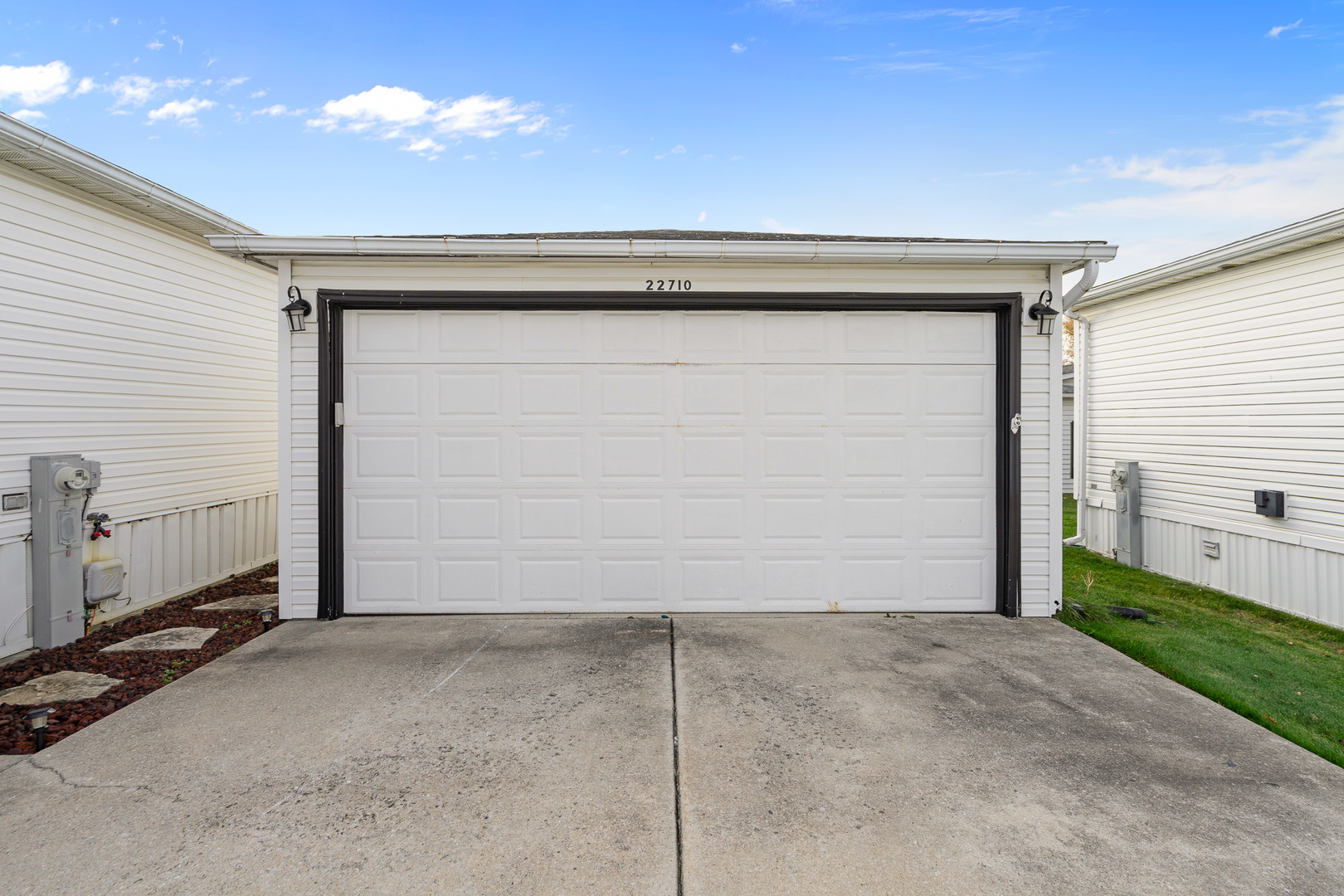 22710 South Ravisloe Lane Frankfort, IL 60423 - Photo 29 of 35 a view of backyard