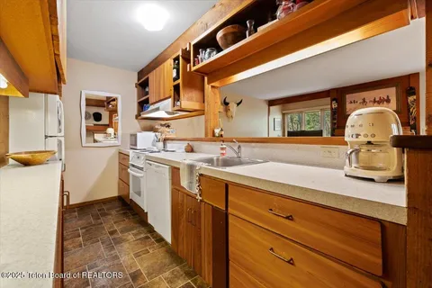 $825,000 | 3655 Teton Drive, Unit 514, Wilson, WY 83014
