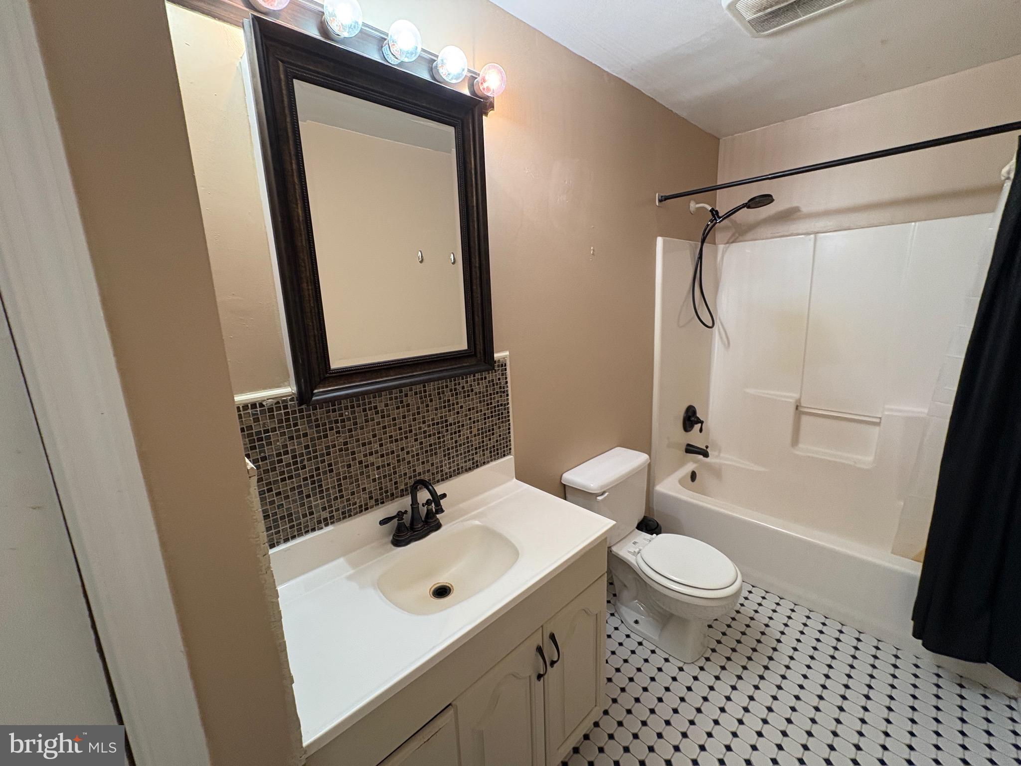 394 Croshaw Road, Unit A Wrightstown, NJ 08562 - Photo 19 of 37 Hall bath