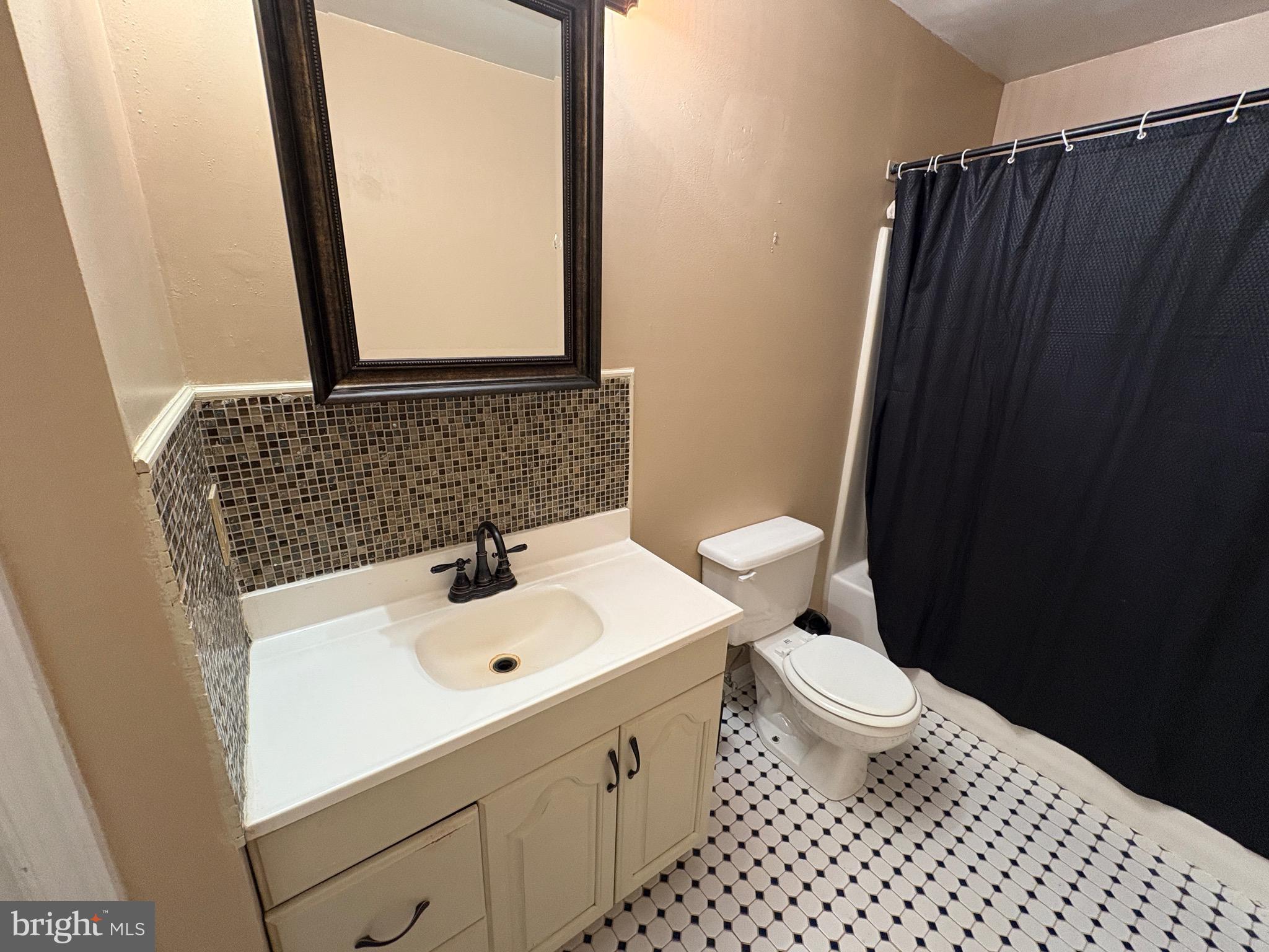 394 Croshaw Road, Unit A Wrightstown, NJ 08562 - Photo 20 of 37 Hall bathroom