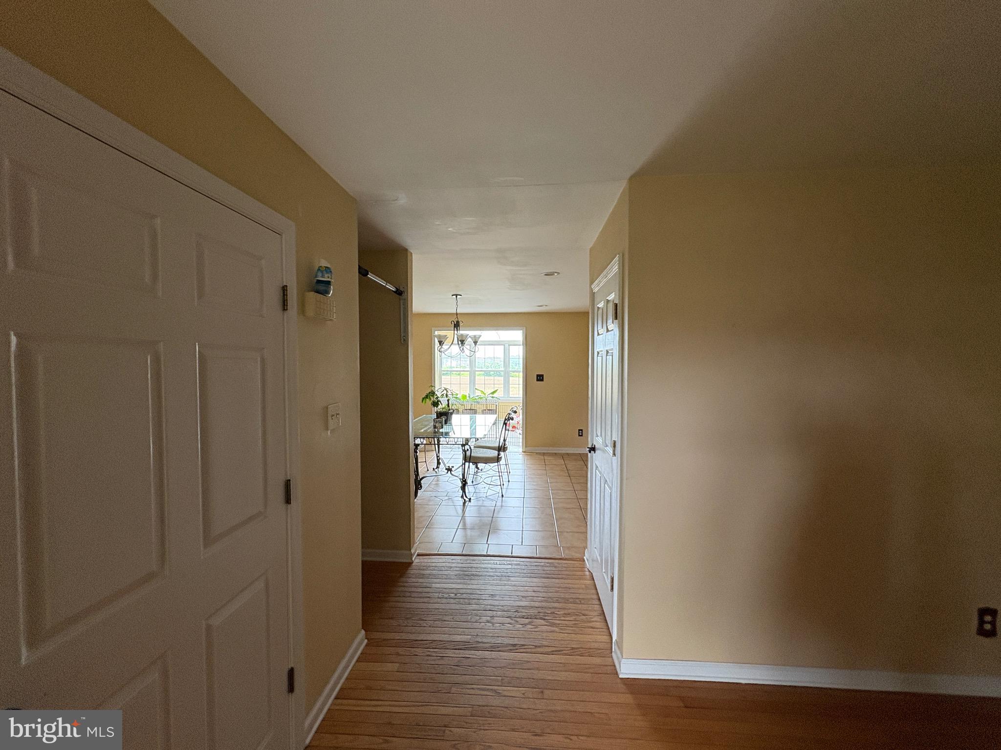 394 Croshaw Road, Unit A Wrightstown, NJ 08562 - Photo 31 of 37 Front hallway