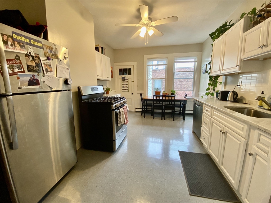 27 Hurd Road, Unit 6 Brookline, MA 02445 - Photo 9 of 22