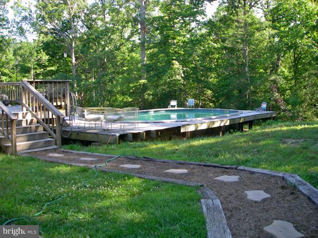 Exterior (Rear)