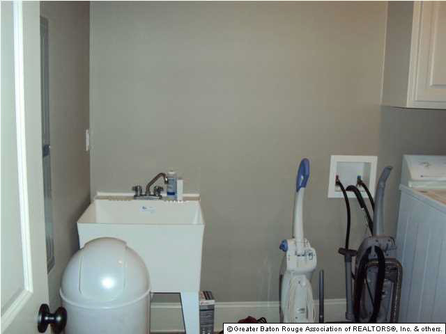 17615 Purple Martin Court Baton Rouge, LA 70816 - Photo 23 of 31 Gallery Image 23