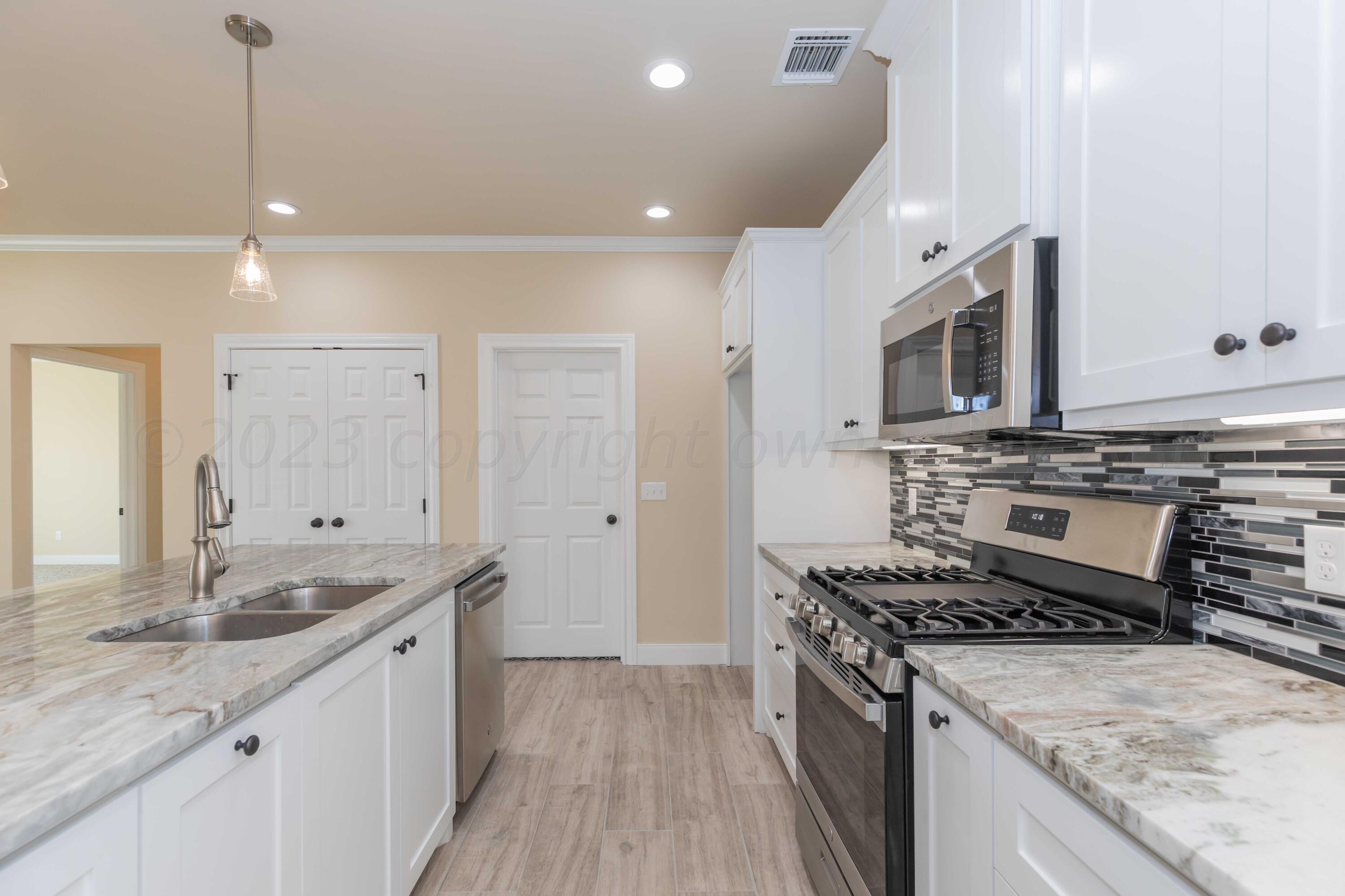 6104 Bay Ridge Amarillo, TX 79119 - Photo 29 of 48 KITCHEN VIEW 4