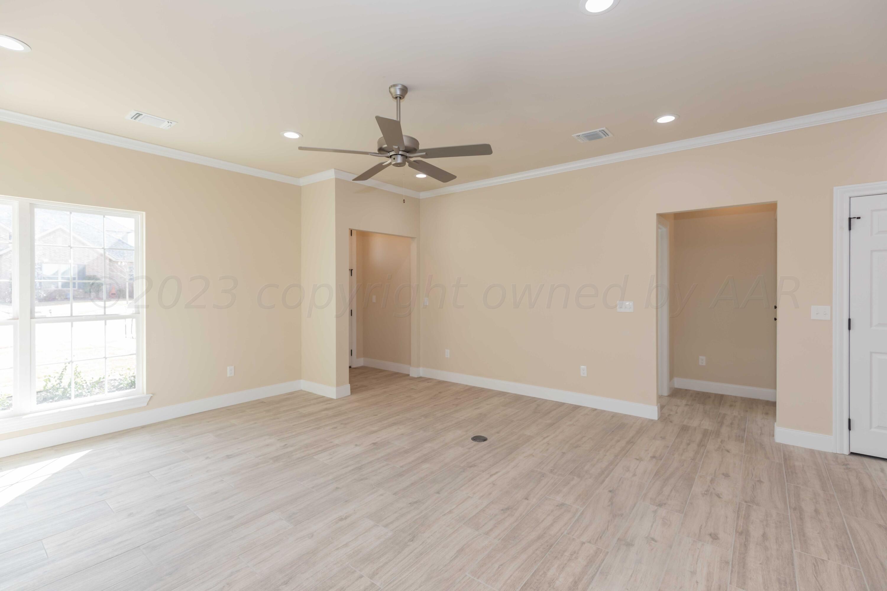 6104 Bay Ridge Amarillo, TX 79119 - Photo 31 of 48 LIVING ROOM VIEW 2