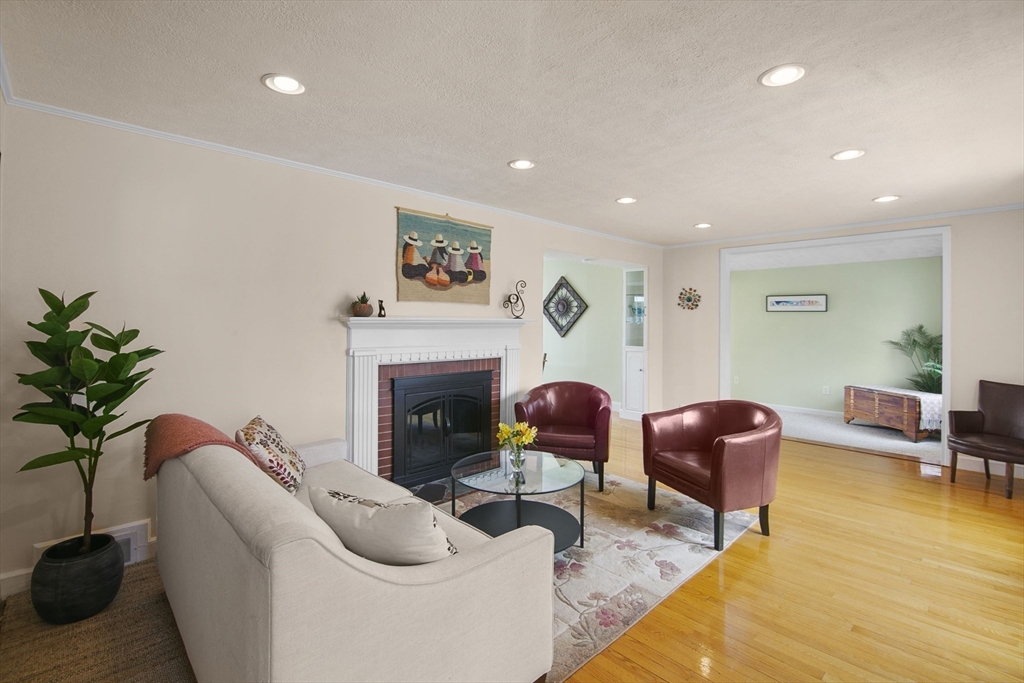 55 Chesterfield Avenue Springfield, MA 01118 - Photo 13 of 42 Gallery Image 13