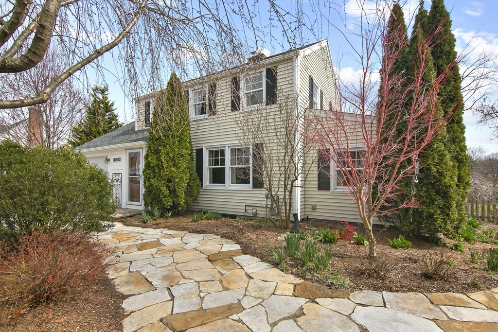 55 Chesterfield Avenue Springfield, MA 01118 - Photo 2 of 42 Gallery Image 2