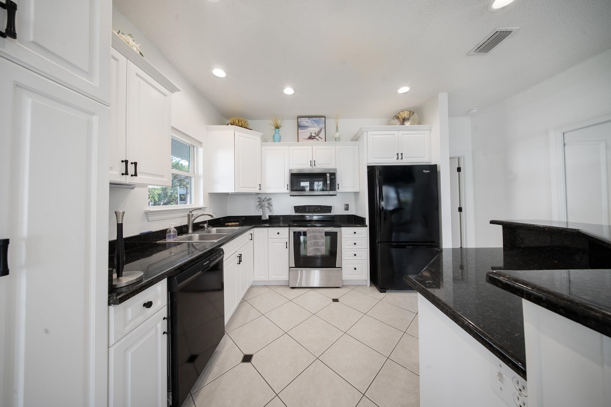 12475 State Highway, Unit 17 Gulf Shores, AL 36542 - Photo 13 of 55 Kitchen