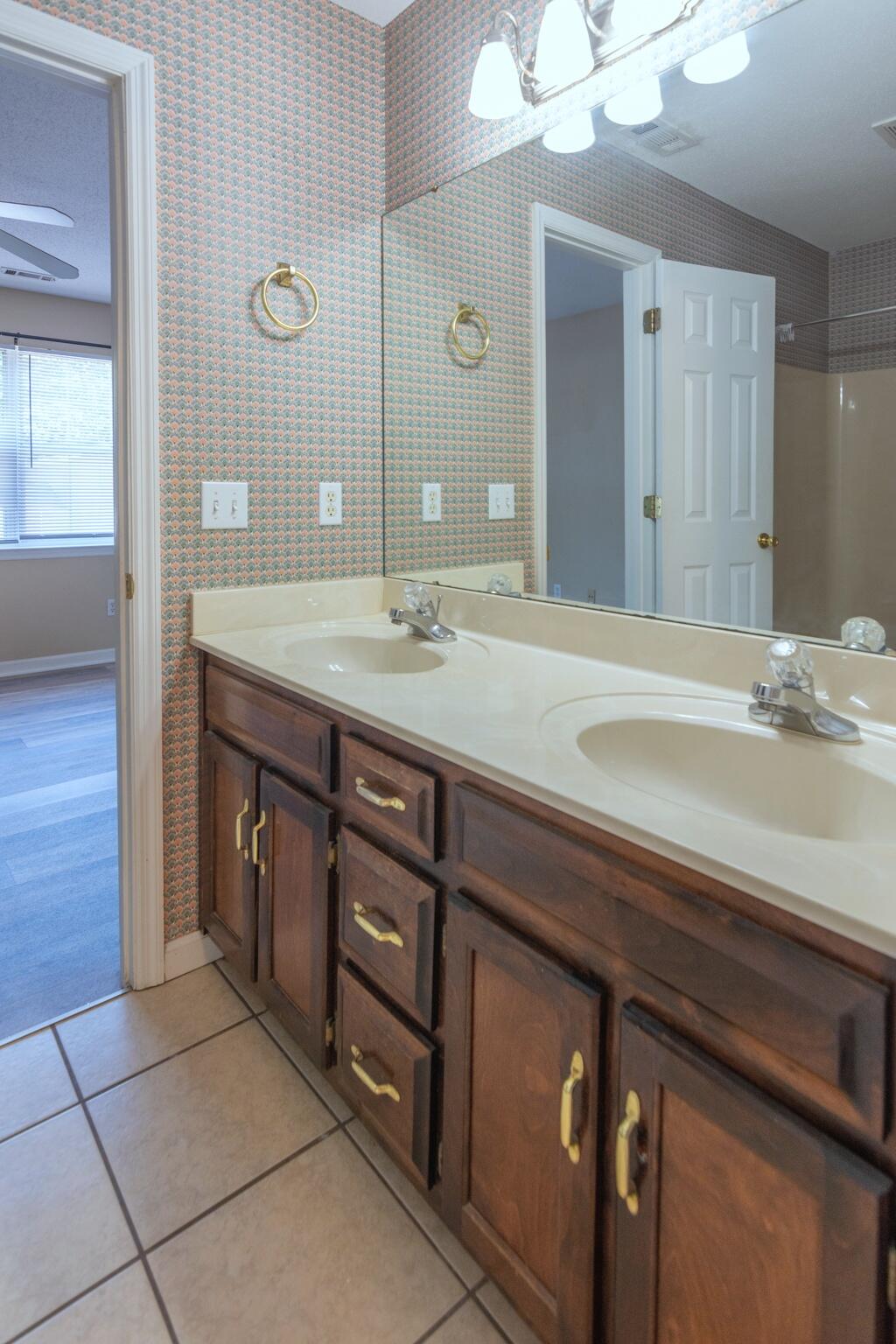 1240 North Concord Road, Unit E Chattanooga, TN 37421 - Photo 23 of 34 1240NConcordRdAptE-23