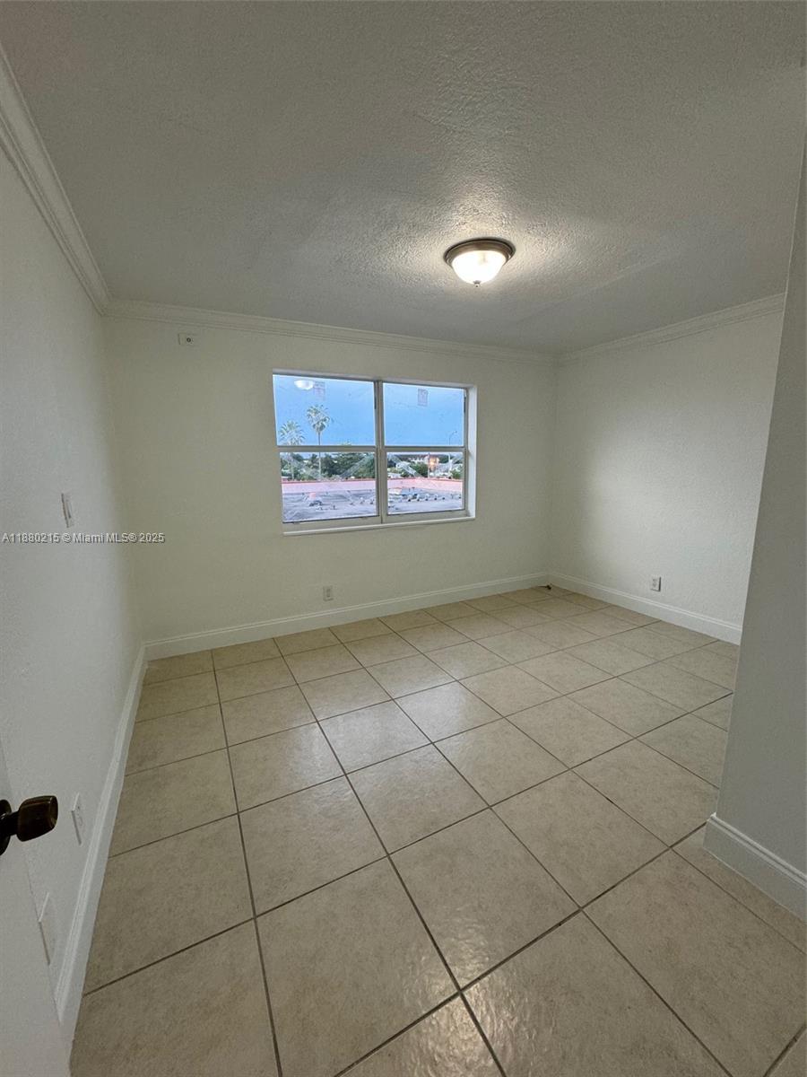 11195 Southwest 1st Street, Unit 314 Sweetwater, FL 33174 - Photo 8 of 21