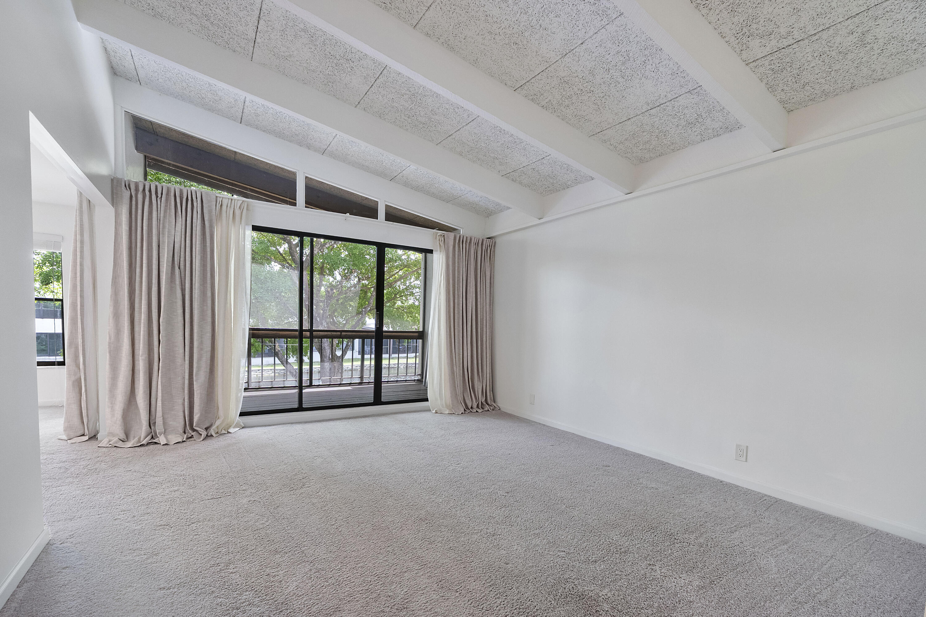 9717 North New River Canal Road, Unit 409 Plantation, FL 33324 - Photo 19 of 50 9717 N New River Canal Rd_014
