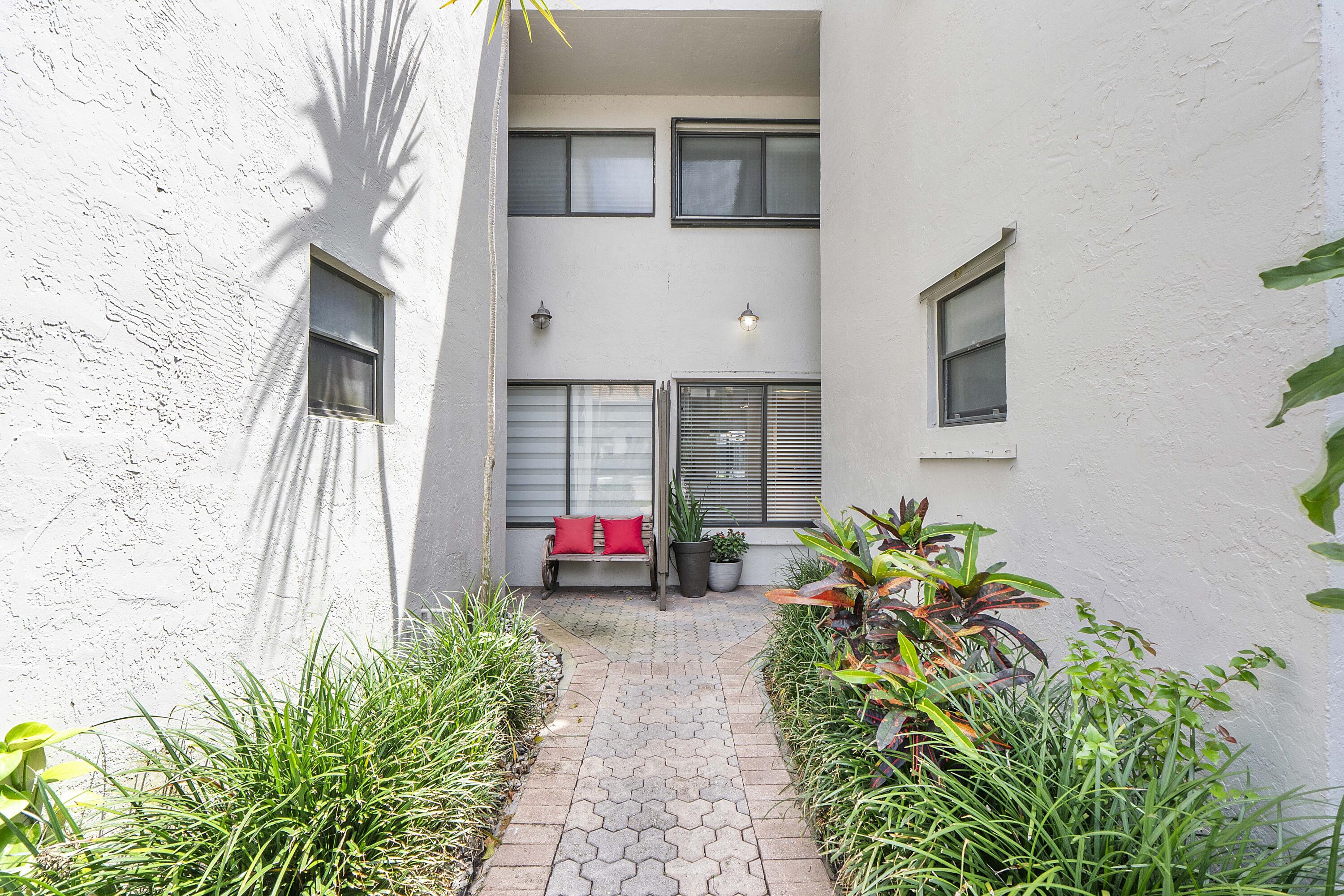 9717 North New River Canal Road, Unit 409 Plantation, FL 33324 - Photo 2 of 50 9717 N New River Canal Rd_056
