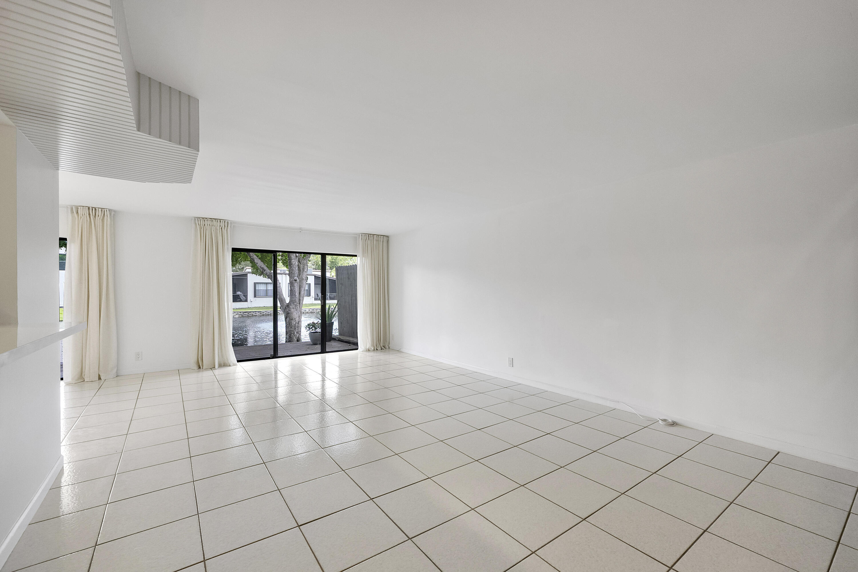 9717 North New River Canal Road, Unit 409 Plantation, FL 33324 - Photo 4 of 50 9717 N New River Canal Rd_027