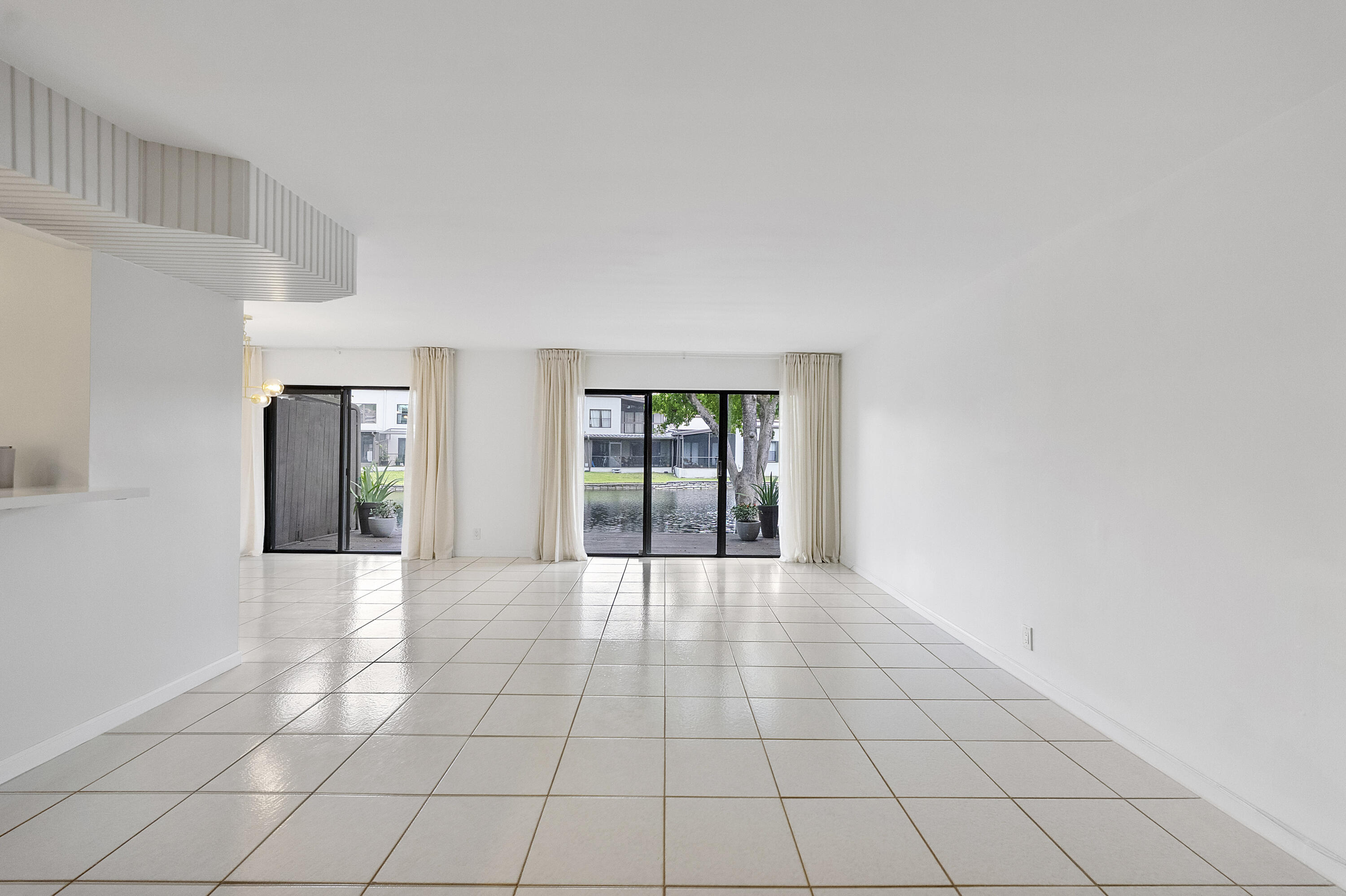 9717 North New River Canal Road, Unit 409 Plantation, FL 33324 - Photo 5 of 50 9717 N New River Canal Rd_028